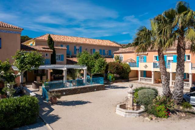 Hôtel des flots bleu